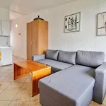 Apartment Arian - 500m From The Sea By Interhome *